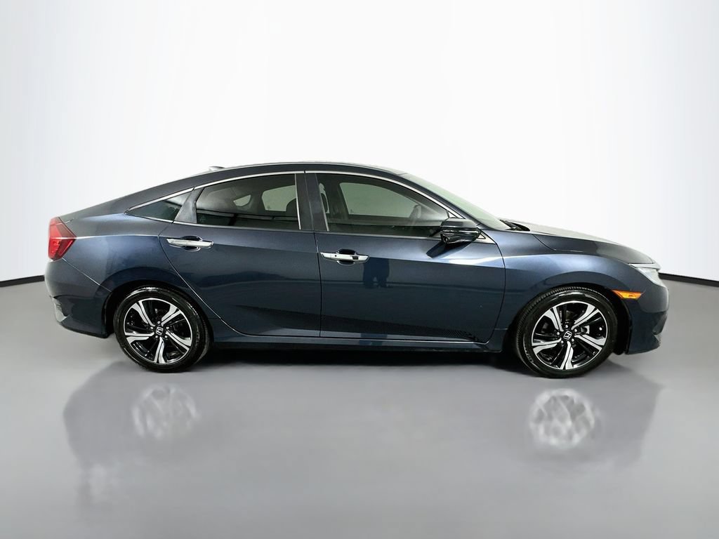 Used 2016 Honda Civic Touring image 4
