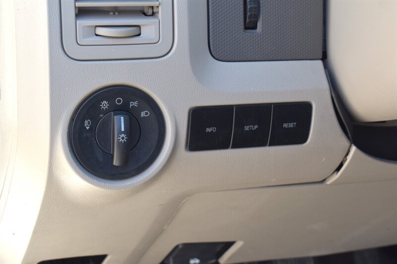 Used 2009 Ford Escape 2WD Hybrid image 16