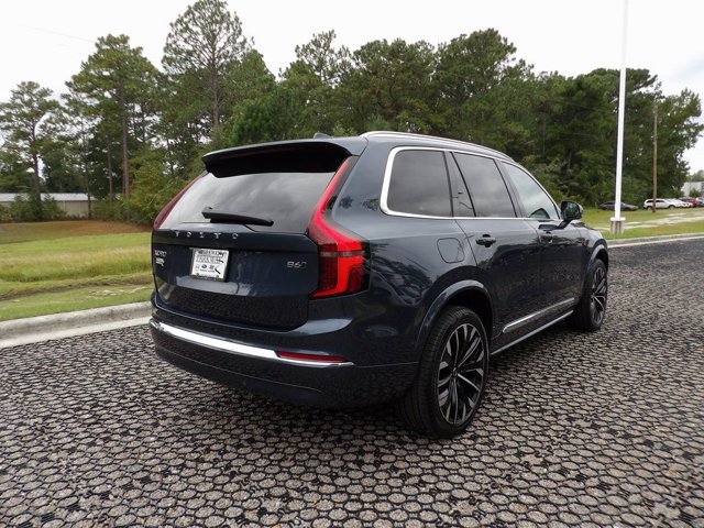 Certified 2025 Volvo XC90 B6 Plus image 5