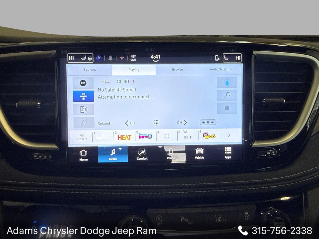 New 2027 Chrysler Pacifica Select AWD/4WD image 17