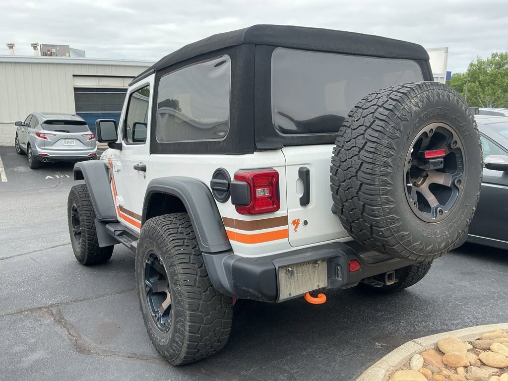 Used 2018 Jeep Wrangler Rubicon AWD/4WD image 2