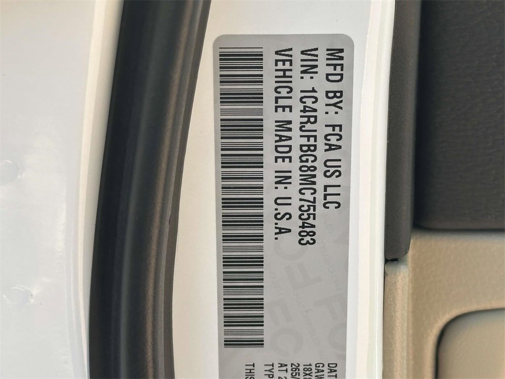 Used 2021 Jeep Grand Cherokee Limited image 31