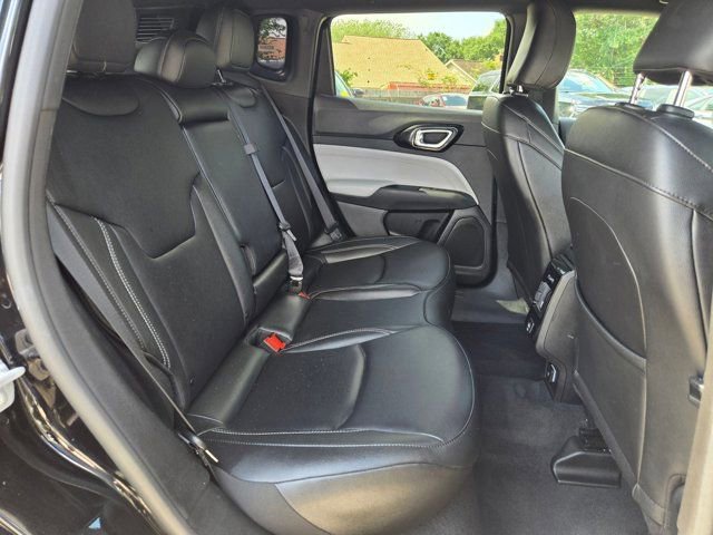 Used 2025 Jeep Compass Limited image 26