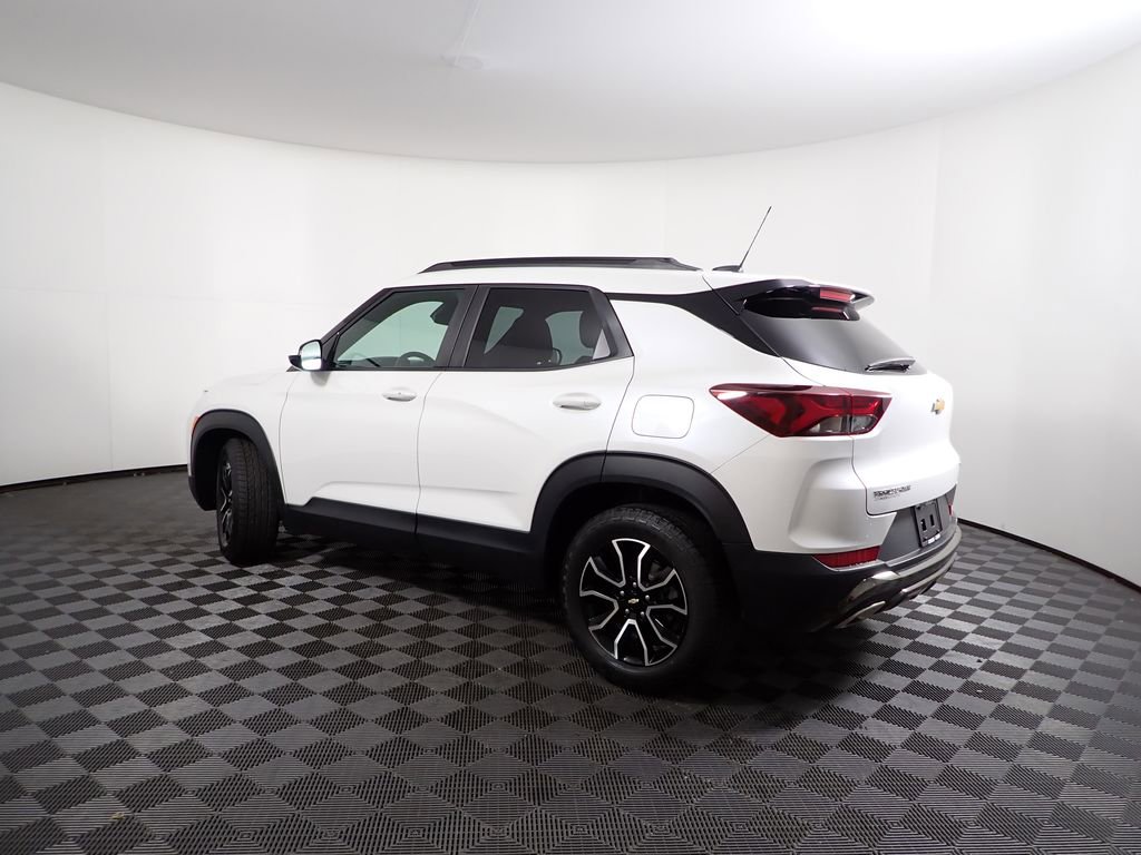 Used 2023 Chevrolet TrailBlazer ACTIV w/ Sun and Liftgate Package image 12