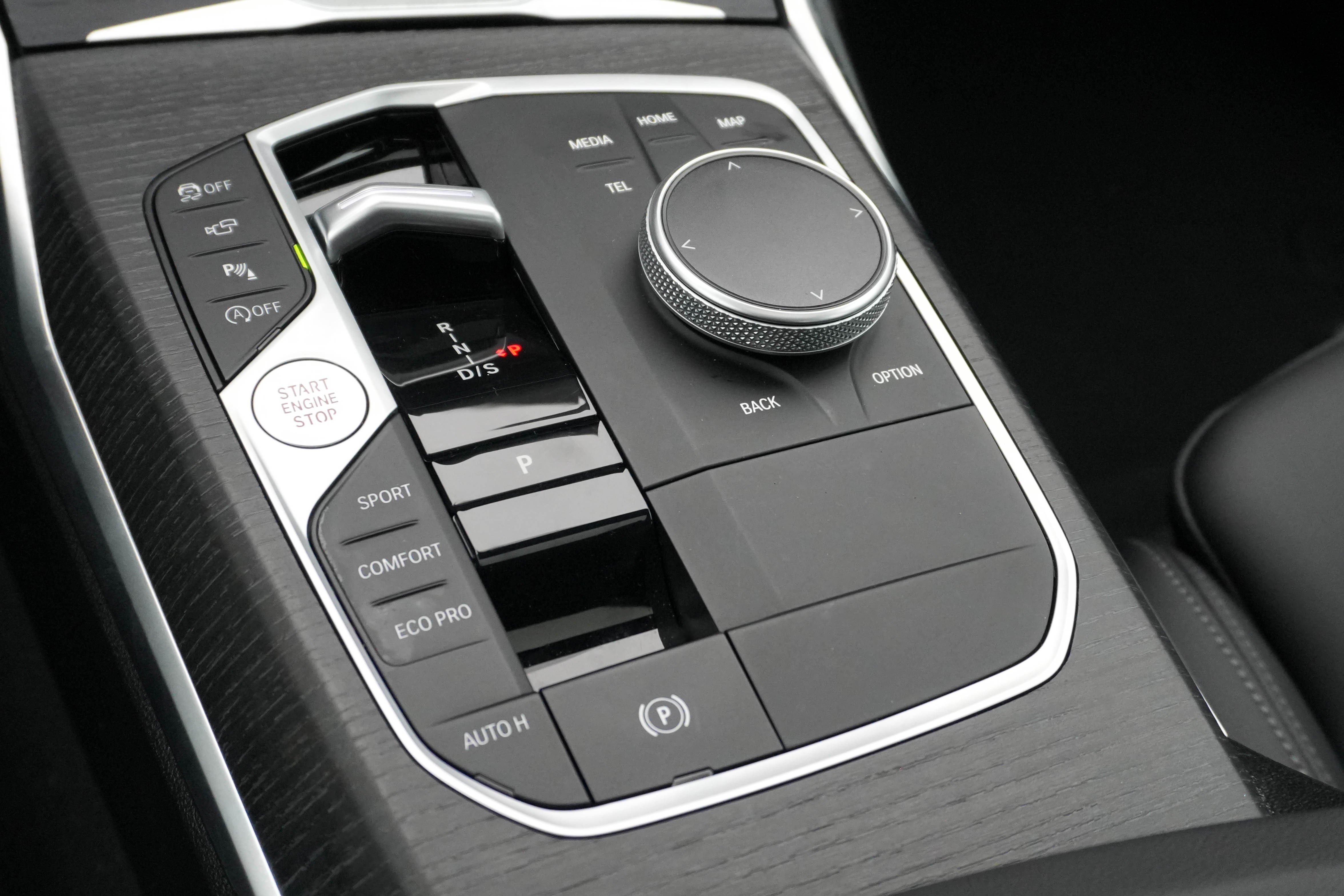 Certified 2025 BMW 330i Sedan image 27