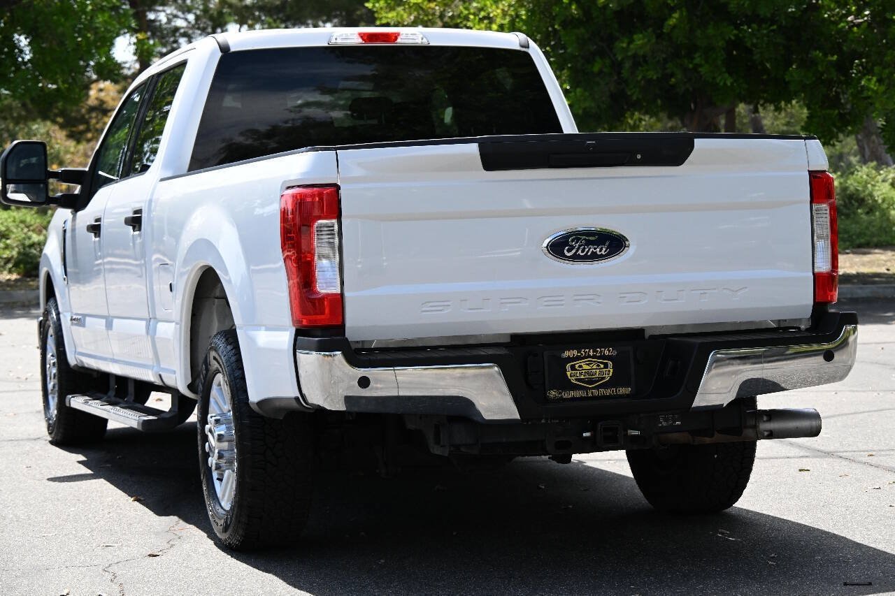 Used 2018 Ford F350 XLT w/ XLT Value Package RWD image 3