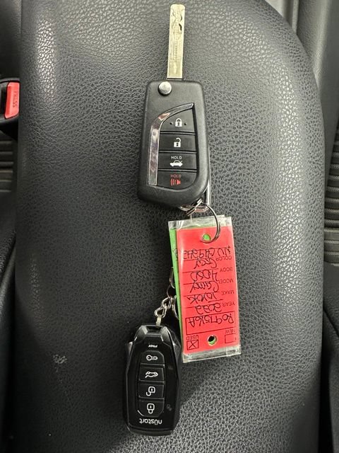 Used 2022 Toyota Camry SE AWD/4WD image 31