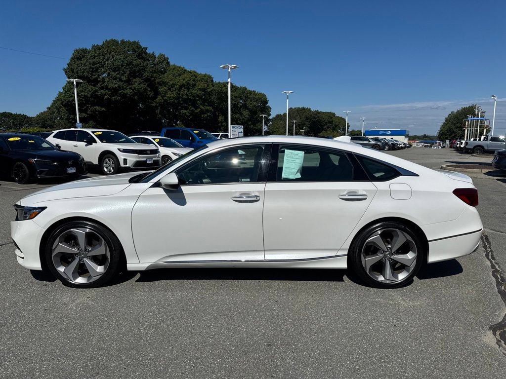 Used 2019 Honda Accord Touring image 2