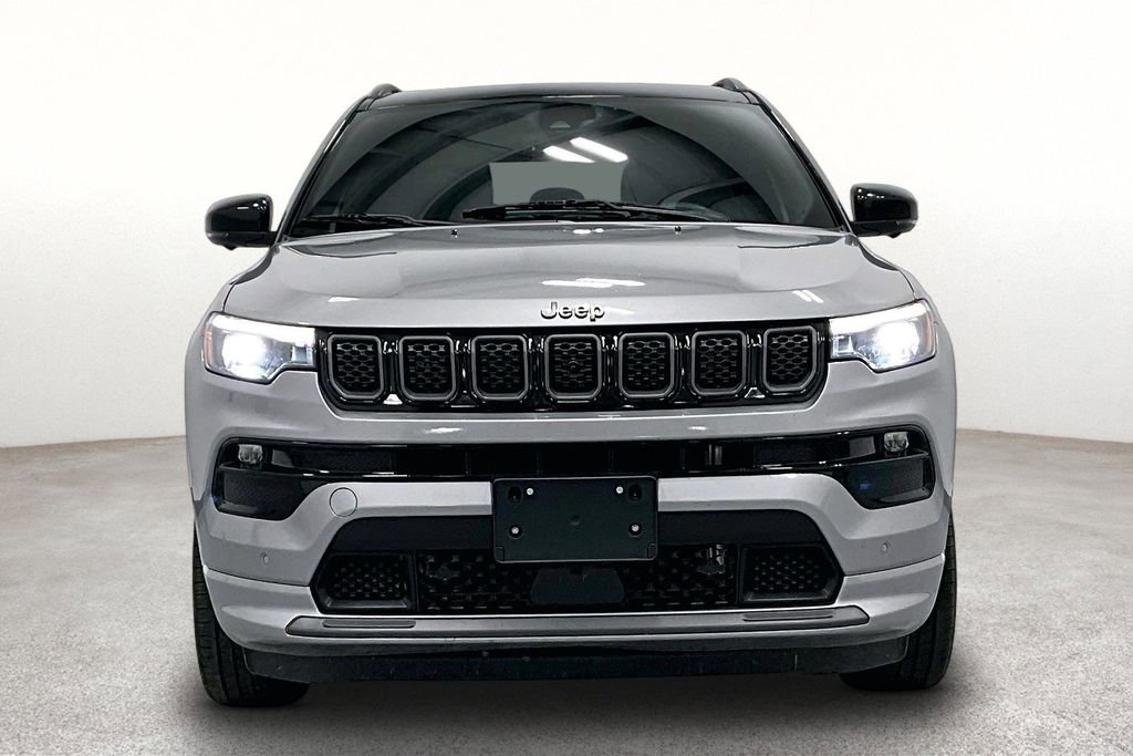Used 2023 Jeep Compass High Altitude w/ Driver Assist Group I AWD/4WD image 3