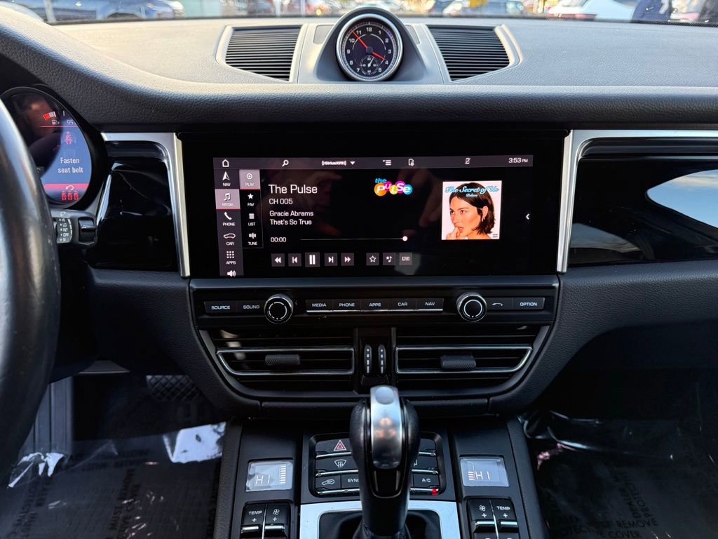 Used 2021 Porsche Macan image 12