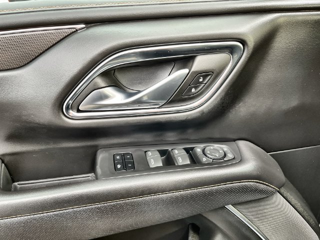 Used 2024 GMC Yukon AT4 w/ Technology Package AWD/4WD image 22