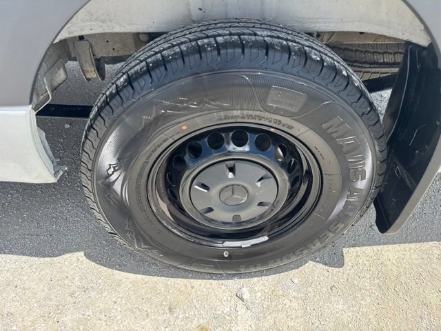 Used 2025 Mercedes-Benz Sprinter 2500 image 21