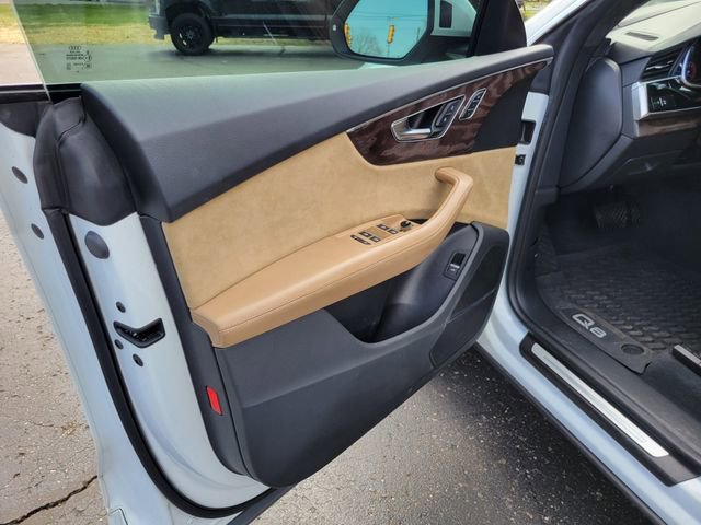 Used 2020 Audi Q8 Prestige w/ Prestige Package image 7