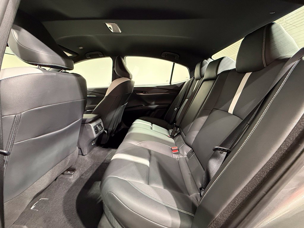 Used 2025 Toyota Camry SE w/ Convenience Package AWD/4WD image 17