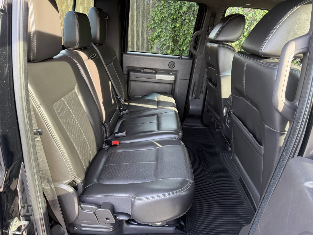 Used 2011 Ford F350 Lariat w/ Chrome Pkg image 19