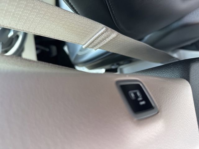Used 2023 Chrysler Pacifica Touring-L FWD image 20