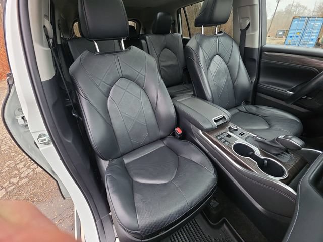 Used 2023 Toyota Highlander Platinum AWD/4WD image 27
