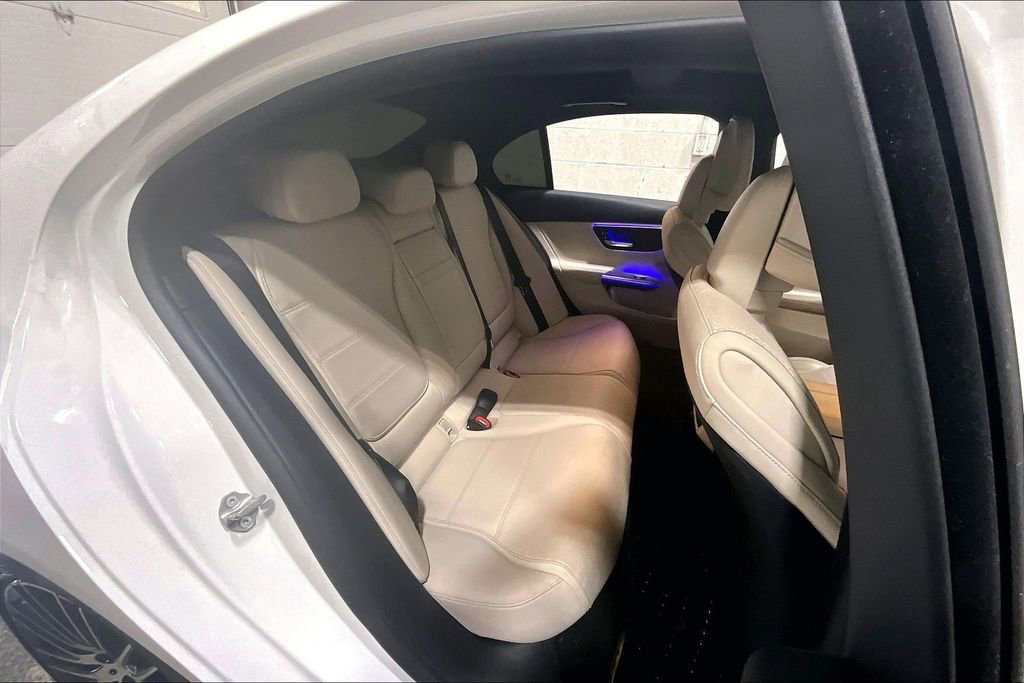 Used 2022 Mercedes-Benz C 300 4MATIC Sedan image 24