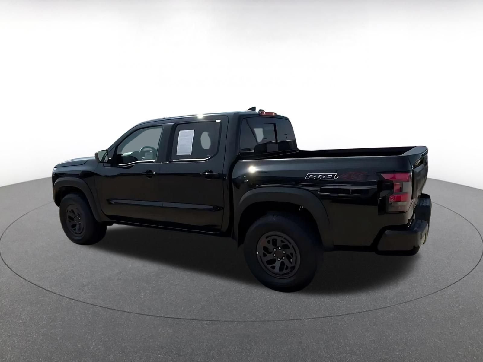 Used 2026 Nissan Frontier PRO-4X AWD/4WD image 9