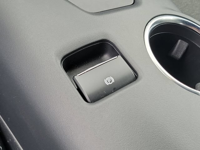 Used 2025 Ford Mustang Convertible RWD image 29