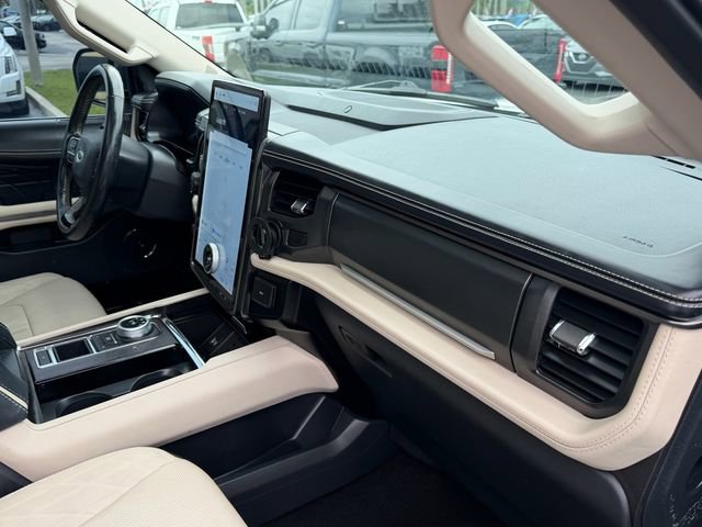 Used 2023 Ford Expedition Platinum RWD image 18