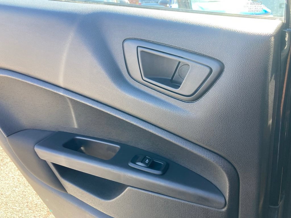 Used 2013 Ford Fiesta SE FWD image 18