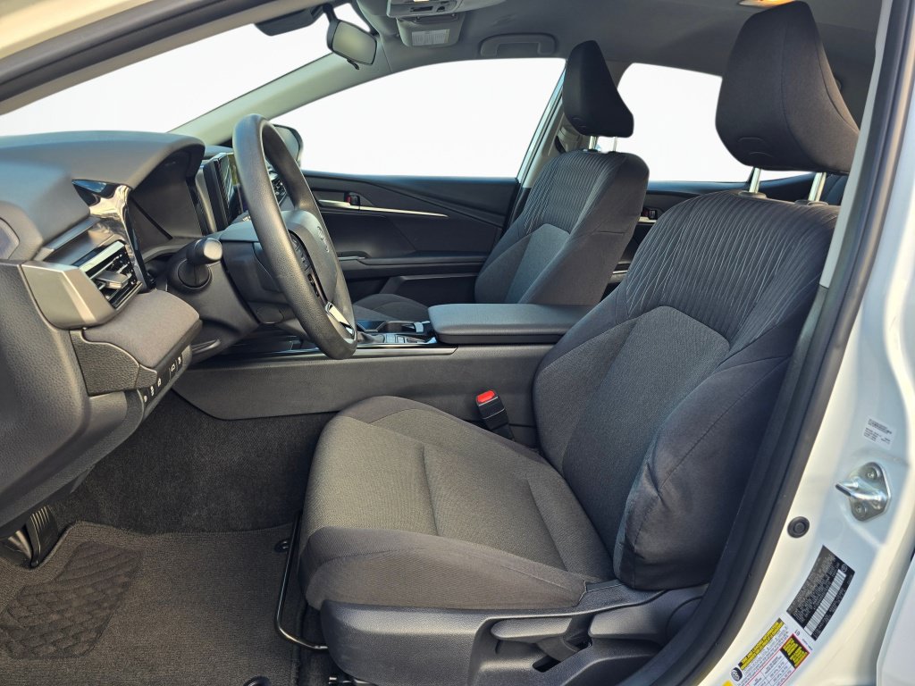 Used 2025 Toyota Camry LE FWD image 13