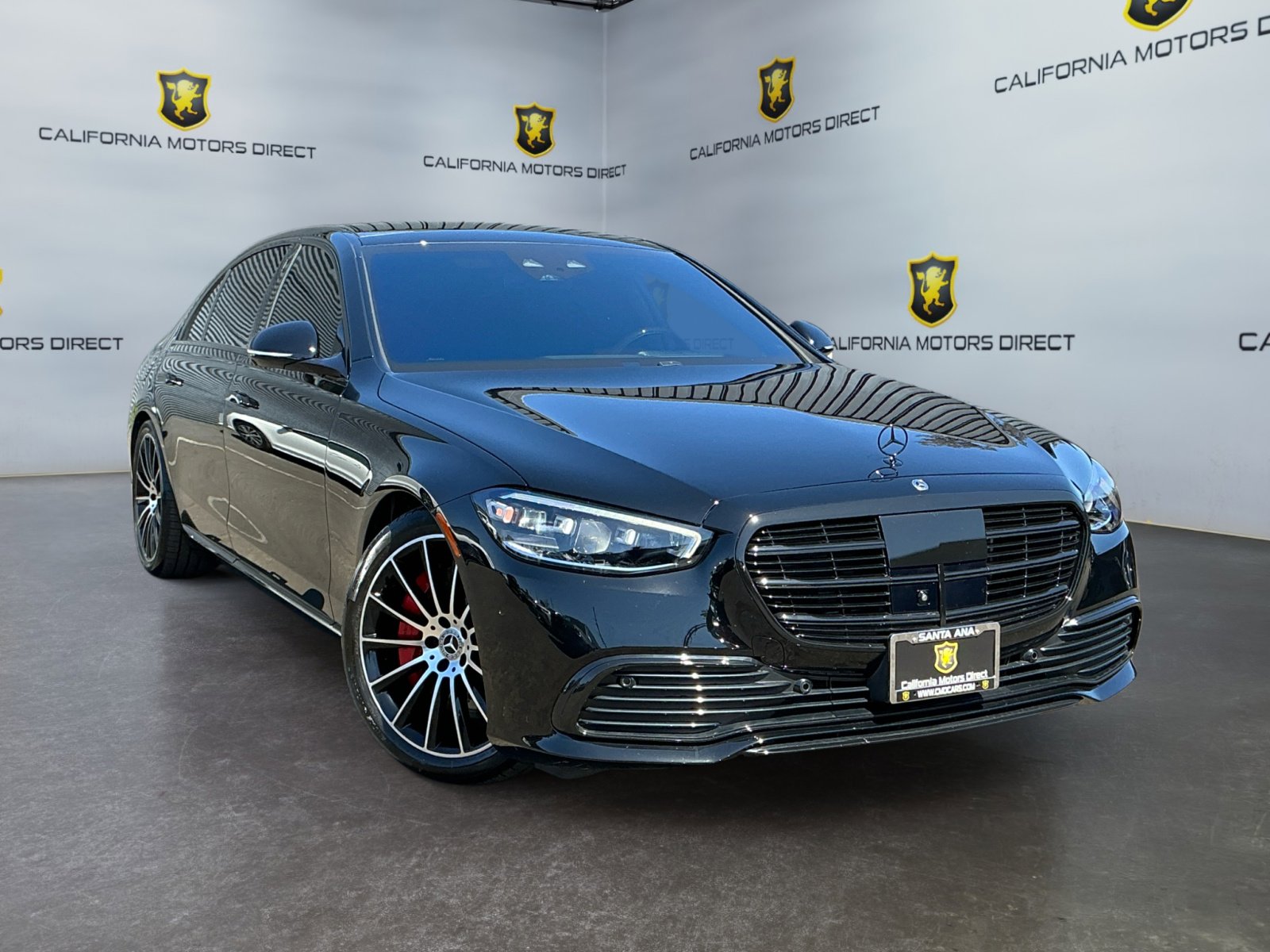 Used 2024 Mercedes-Benz S 580e 4MATIC Sedan image 3