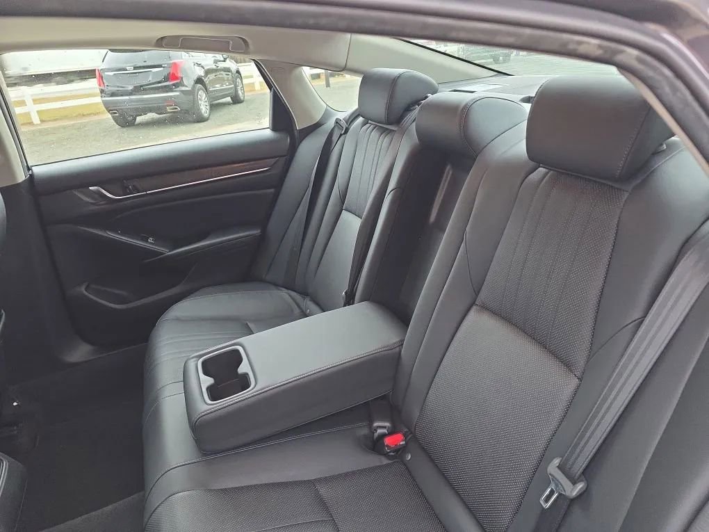 Used 2018 Honda Accord Touring image 49