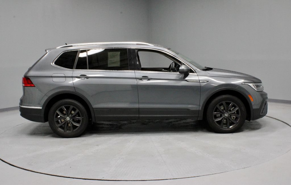 Used 2024 Volkswagen Tiguan SE FWD image 12
