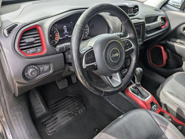 Used 2019 Jeep Renegade Trailhawk image 7