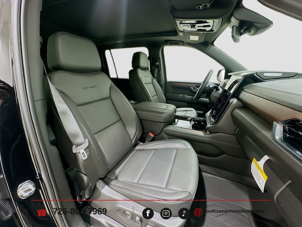 New 2026 GMC Yukon XL Denali w/ Sun & Power Step Package AWD/4WD image 32