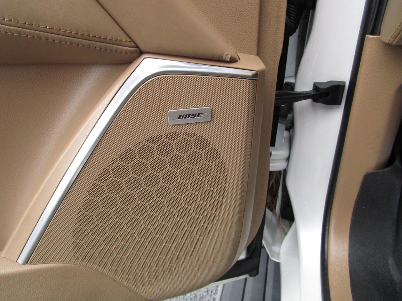 Used 2019 Cadillac Escalade ESV Platinum image 22