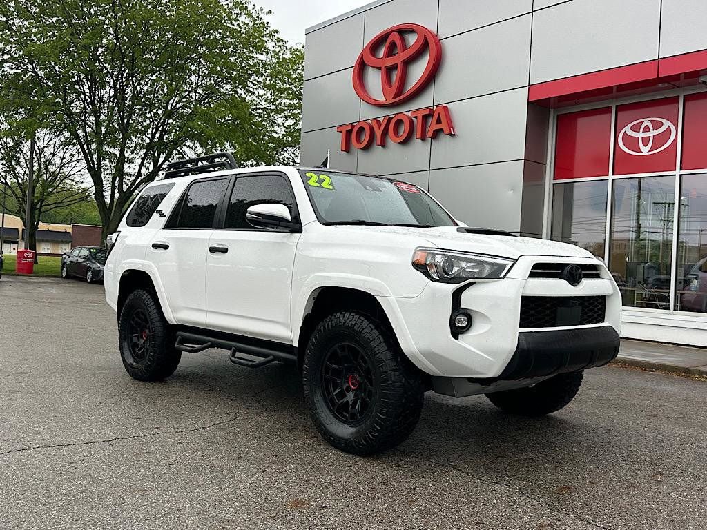 Certified 2022 Toyota 4Runner TRD Off-Road Premium w/ TRD Black Wheel Package (TMS) AWD/4WD image 7