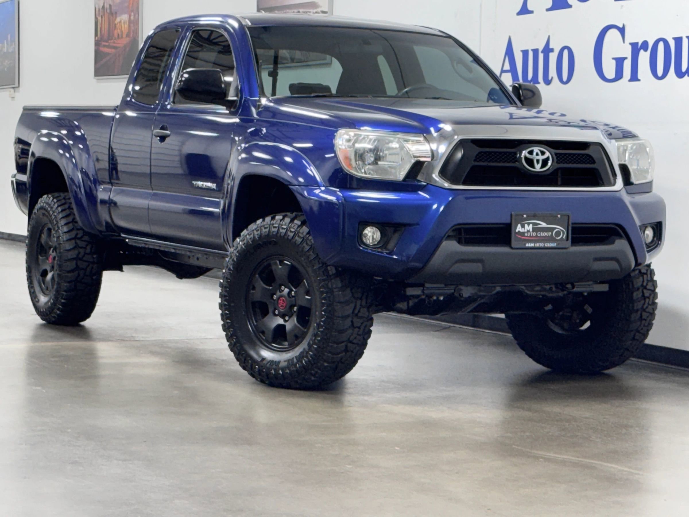 Used 2015 Toyota Tacoma 4x4 Access Cab V6 w/ SR5 Package image 1