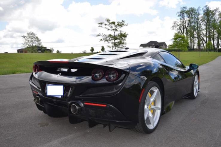 Used 2022 Ferrari F8 Tributo image 9
