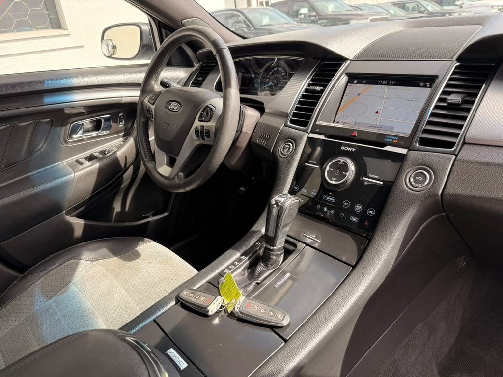 Used 2019 Ford Taurus SHO AWD/4WD image 33