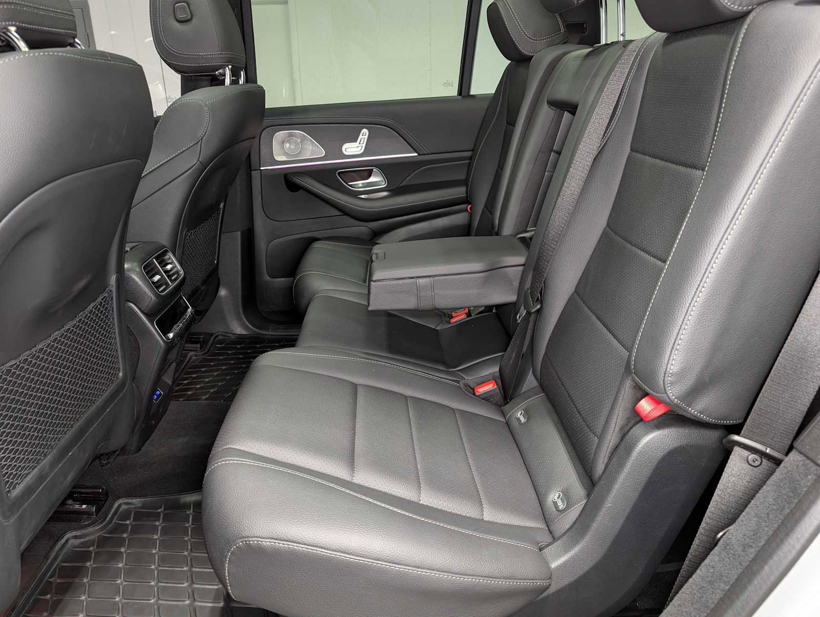 Certified 2025 Mercedes-Benz GLS 450 4MATIC image 24
