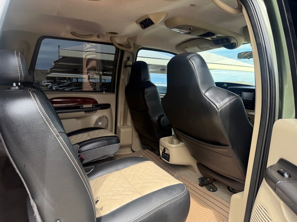 Used 2005 Ford Excursion Eddie Bauer image 18