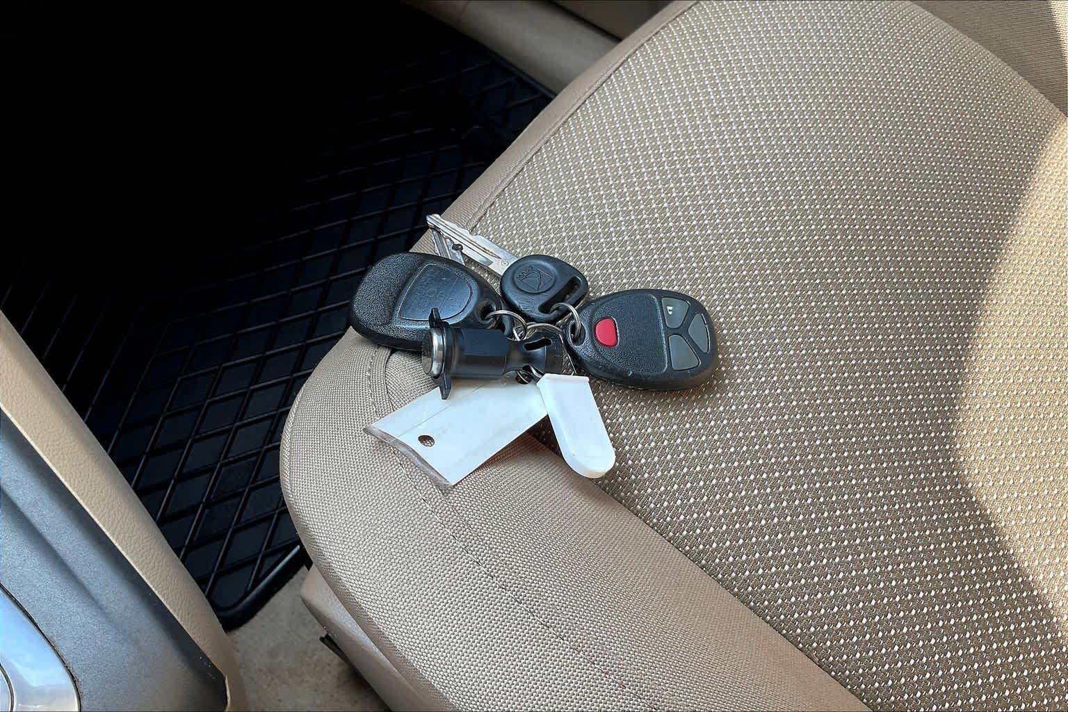 Used 2008 Saturn Vue XR w/ Convenience Package FWD image 13