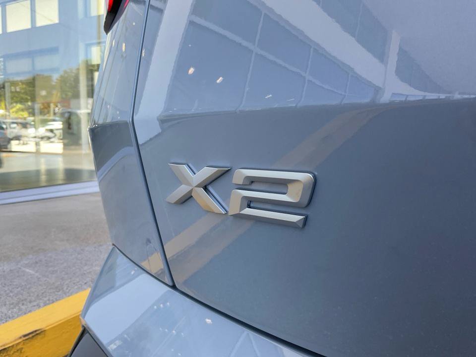 New 2027 BMW X2 xDrive28i AWD/4WD image 14