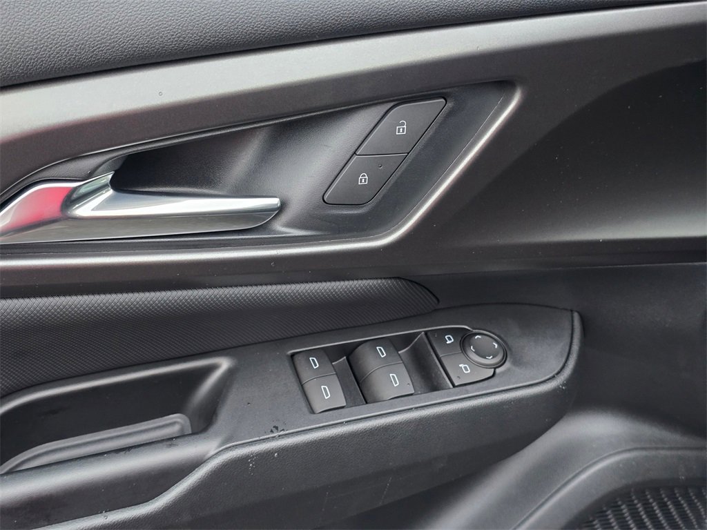 Used 2025 Chevrolet Equinox EV LT w/ Convenience Package image 22