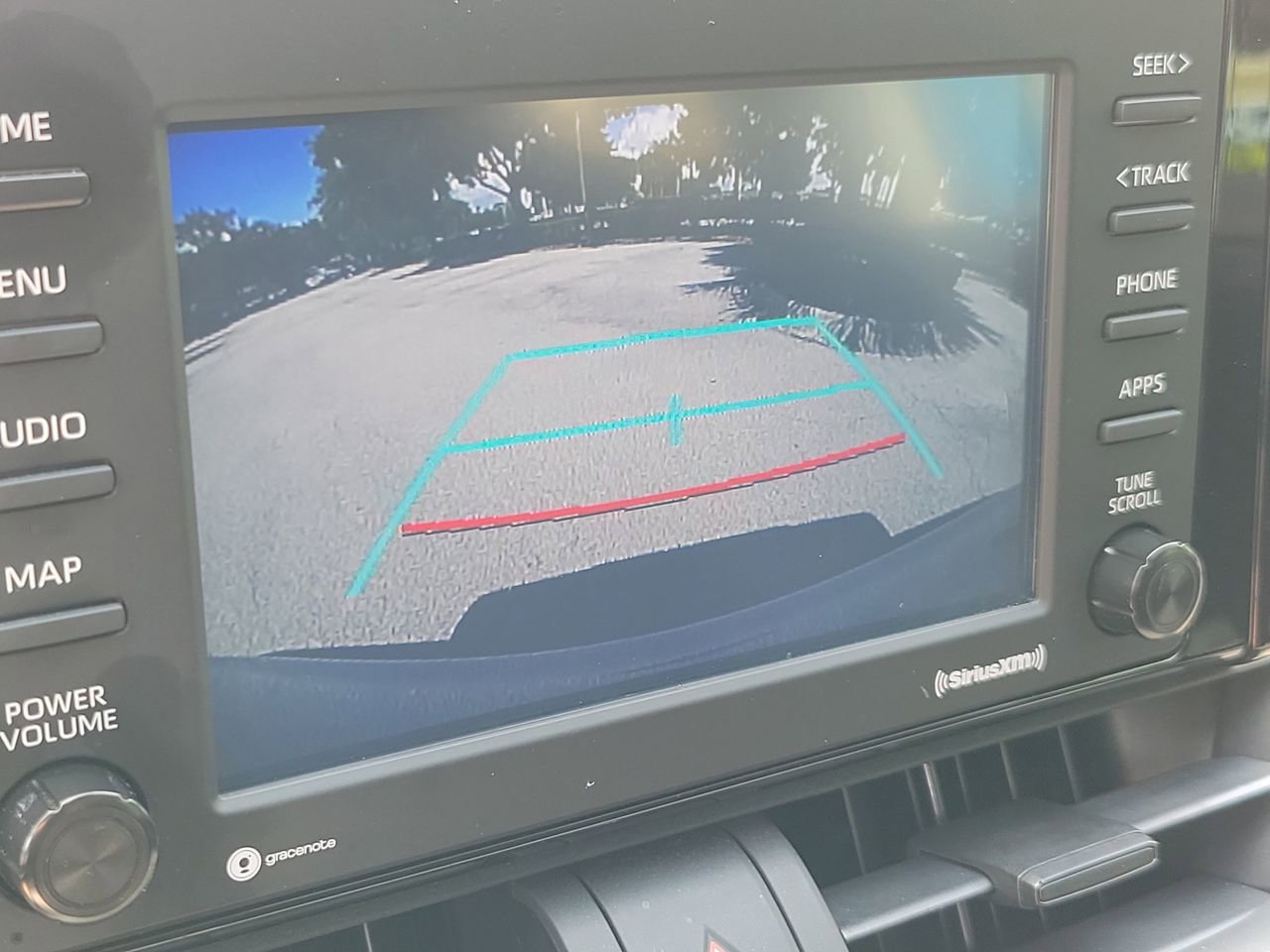 Used 2020 Toyota RAV4 LE FWD image 25