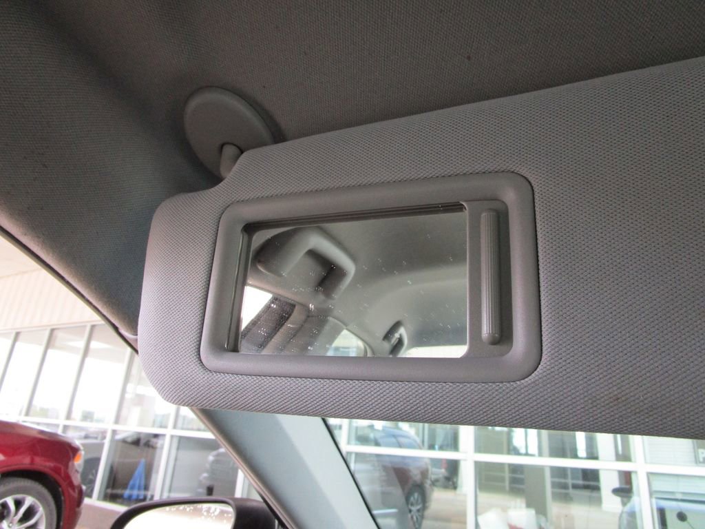 Used 2012 Toyota Camry L image 30