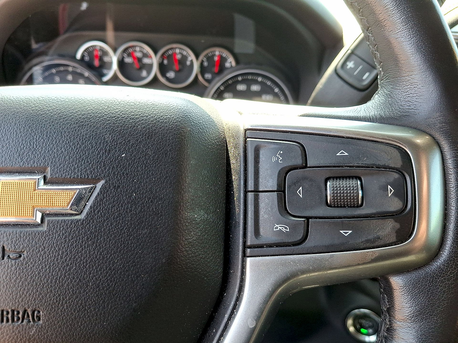 Used 2019 Chevrolet Silverado 1500 LT w/ All-Star Edition AWD/4WD image 18