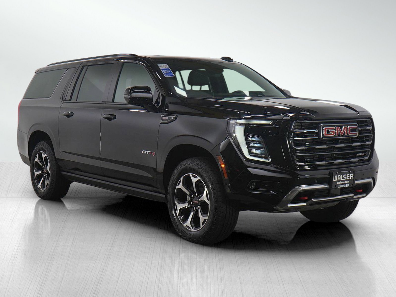 Used 2025 GMC Yukon XL AT4 w/ AT4 Premium Package image 7