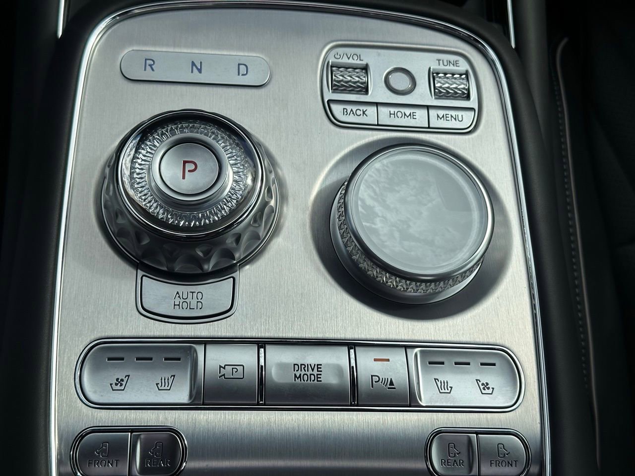 Used 2025 Genesis G90 3.5T image 40