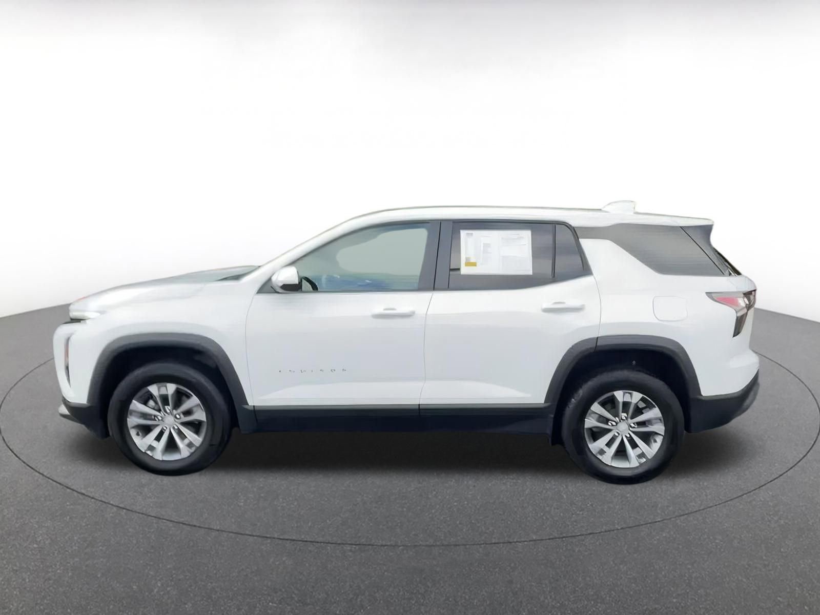 Used 2025 Chevrolet Equinox LT image 9