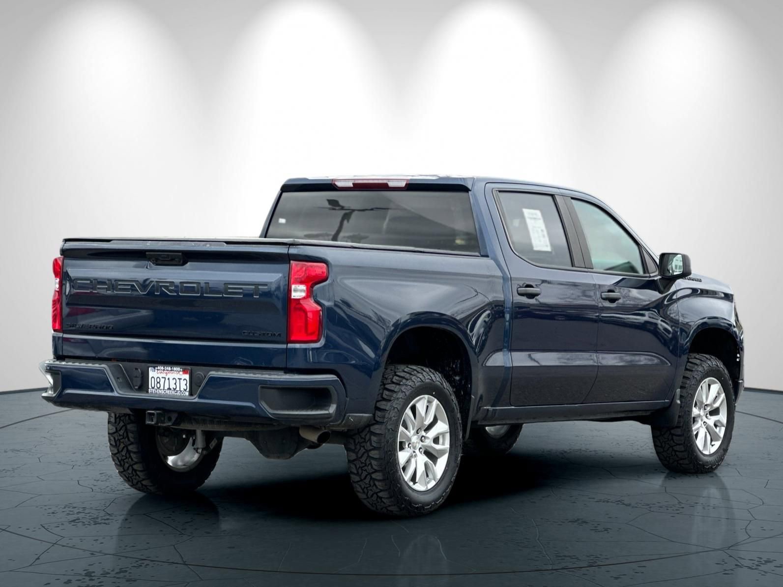 Used 2023 Chevrolet Silverado 1500 Custom w/ LPO, Dark Essentials Package RWD image 4