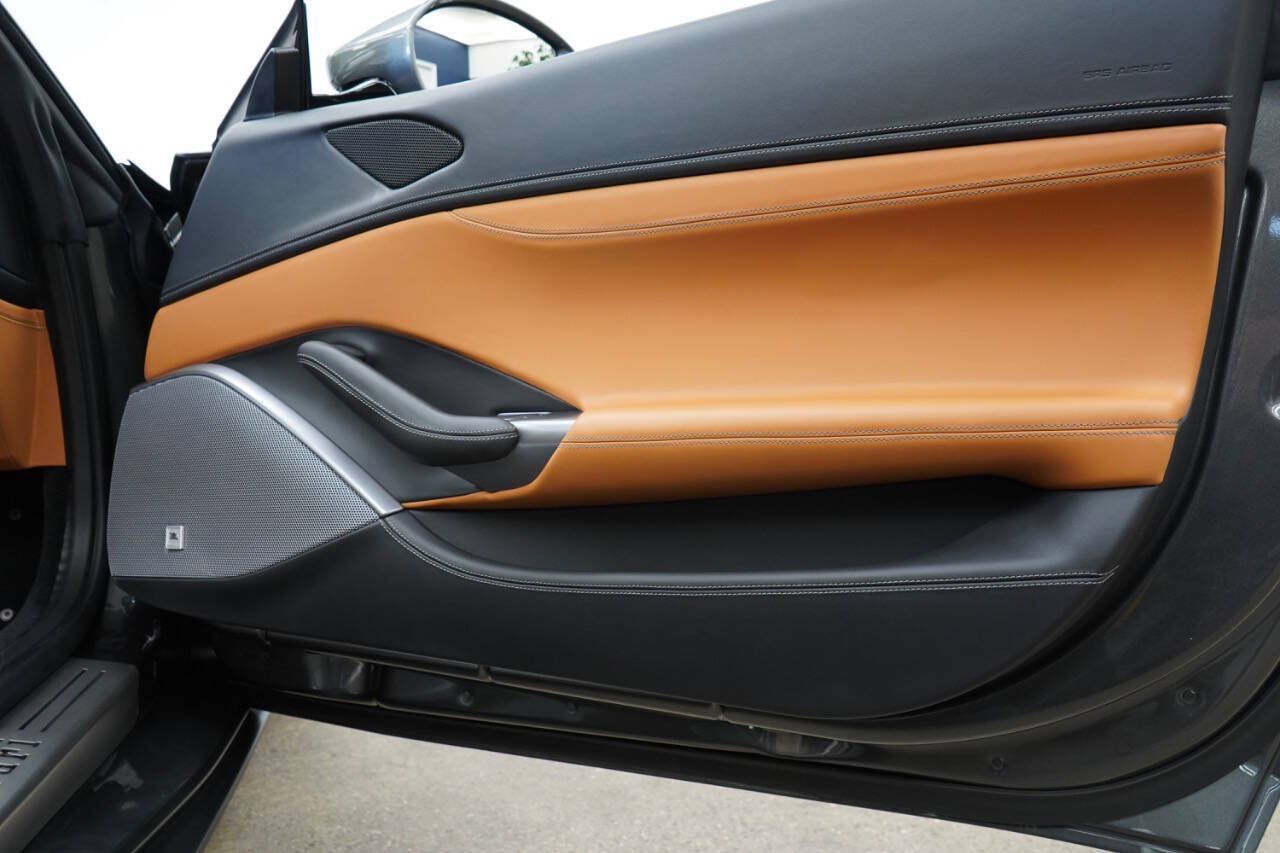 Used 2019 Ferrari Portofino RWD image 78
